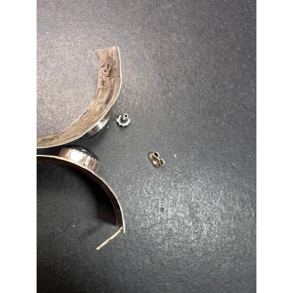 Vintage Sterling Silver Hematite Wide Band Post Earrings Southwestern Handmade - Picture 5 of 13